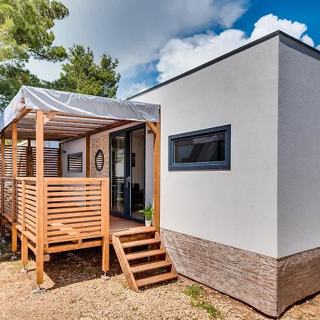 Parco vacanze Croatia Camp Mobile Homes Pirovac